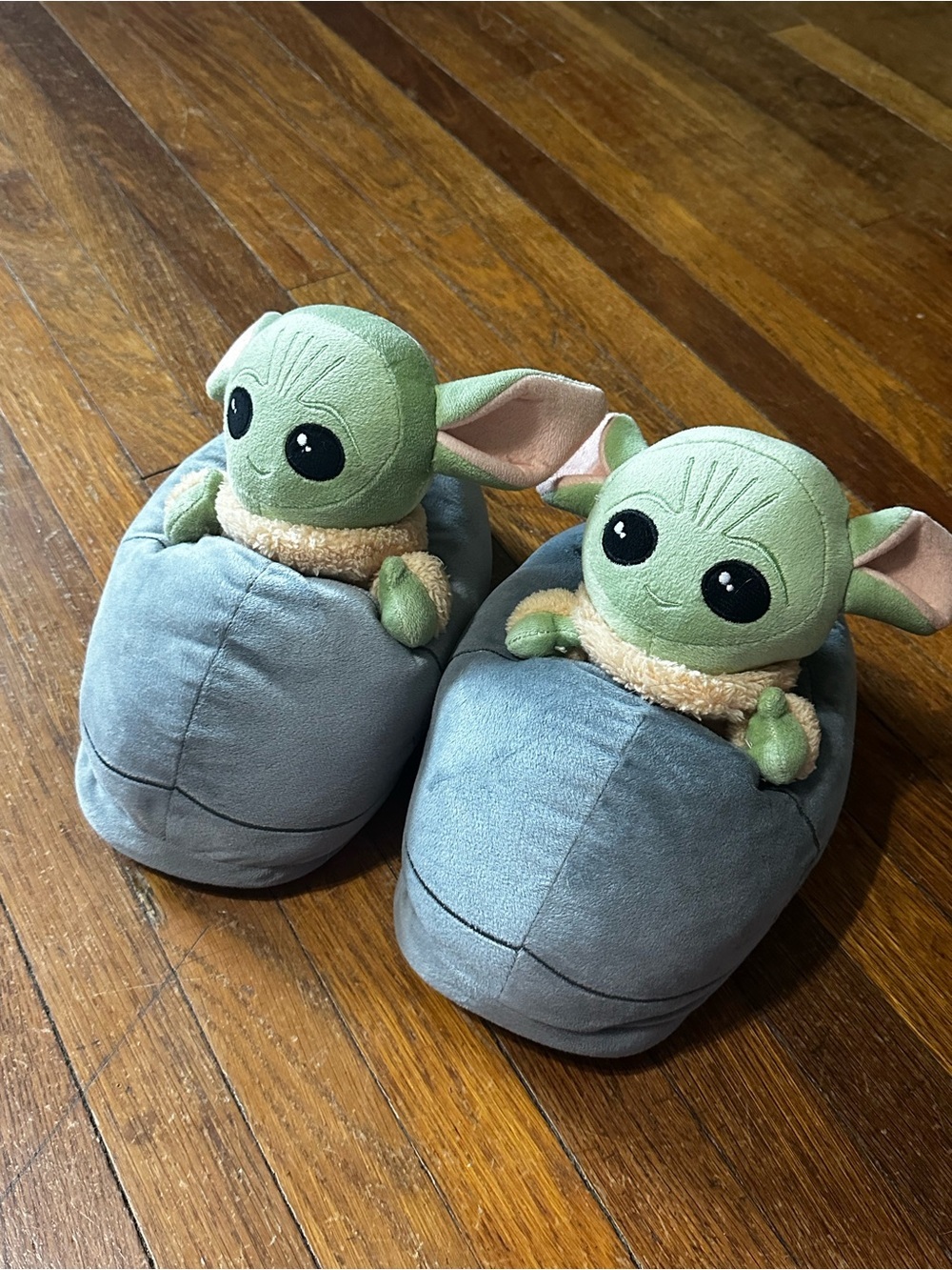Star Wars: The Mandalorian “The Child” Grogu Character Slippers, Adult Size XL - Picture 2 of 8